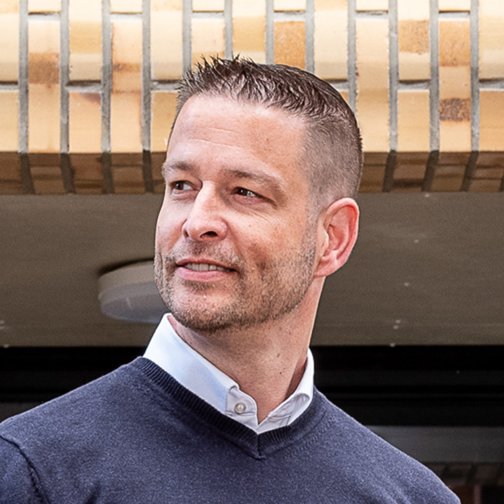 Deze persoon is werkzaam voor zowel De Meelfabriek in Leiden als voor Van der Wiel Bouw in Noordwijk. Deze bedrijven werken, ontwikkelen en bouwen samen de aan de toekomst van De Meelfabriek.