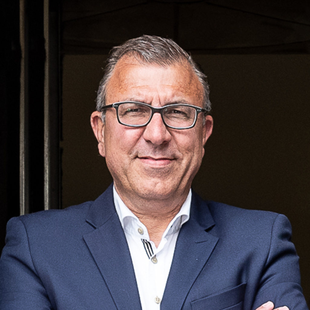 Deze persoon is werkzaam voor zowel De Meelfabriek in Leiden als voor Van der Wiel Bouw in Noordwijk. Deze bedrijven werken, ontwikkelen en bouwen samen de aan de toekomst van De Meelfabriek.