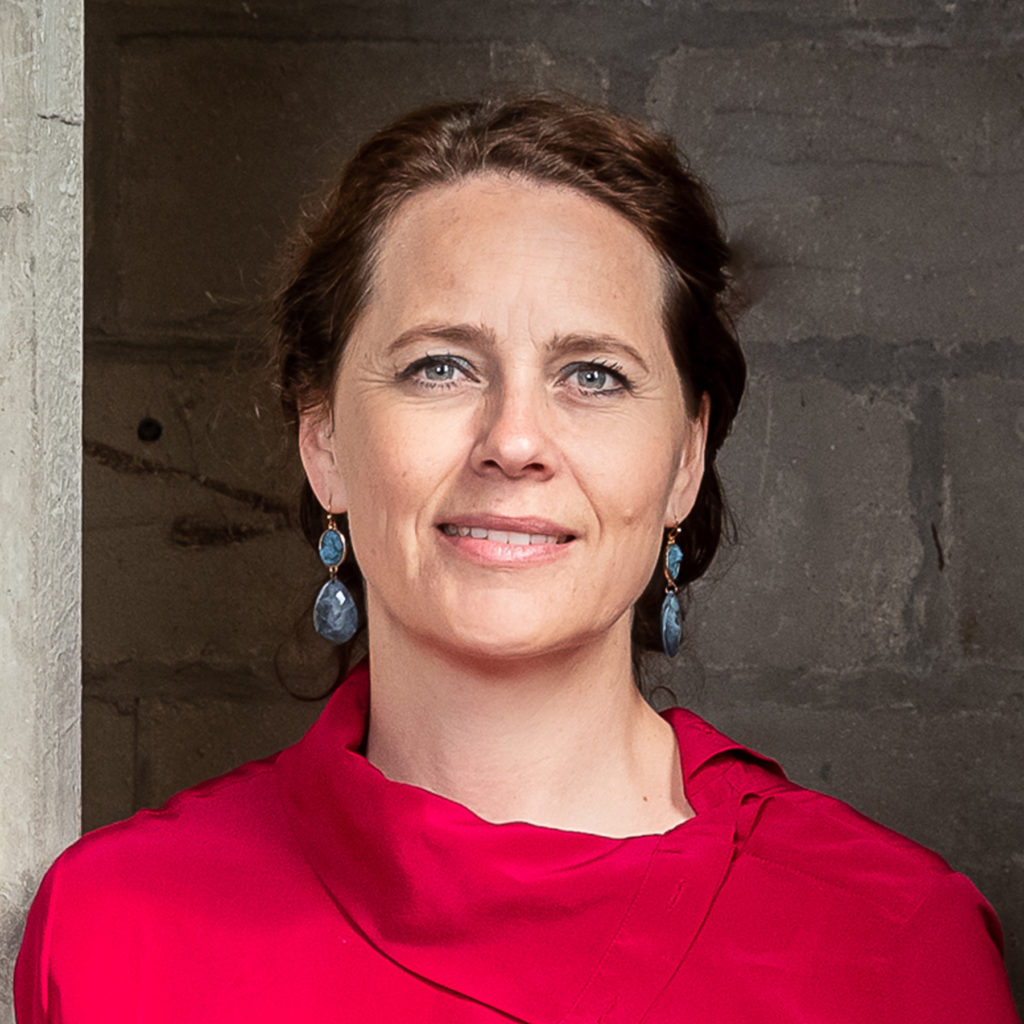 Deze persoon is werkzaam voor zowel De Meelfabriek in Leiden als voor Van der Wiel Bouw in Noordwijk. Deze bedrijven werken, ontwikkelen en bouwen samen de aan de toekomst van De Meelfabriek.